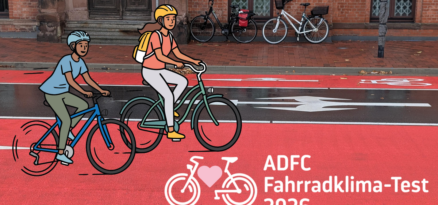 Illustration eines Kindes und einer erwachsenen Person auf Fahrrädern auf einem roten Radweg. Im Vordergrund steht ‚ADFC Fahrradklima-Test 2026‘ mit Fahrrad- und Herzsymbol.