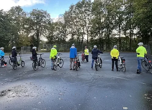 E-Bike-Radfahr-Kurs 1von 2: Zuhôren, verstehen, üben, anwenden